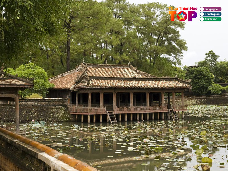 loi-kien-truc-noi-bat-cua-lang-tu-duc-hue-huetoplist