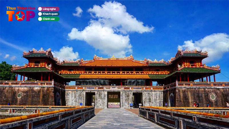 top-35-dia-diem-du-lich-hue-tuyet-voi-nhat-dinh-phai-ghe-huetoplist