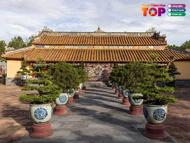 dia-the-bao-quanh-lang-vua-thieu-tri-huetoplist