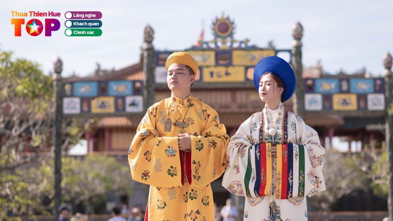 Top-15-dia-chi-thue-ao-dai-co-phuc-hue-dep-gia-hop-ly-huetoplist