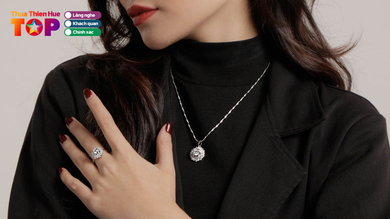 Top-10-tiem-trang-suc-bac-o-hue-dep-da-dang-mau-ma-huetoplist