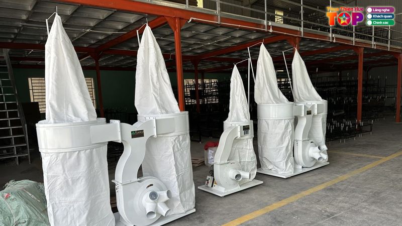 Quat-hut-bui-tui-vai-o-hue